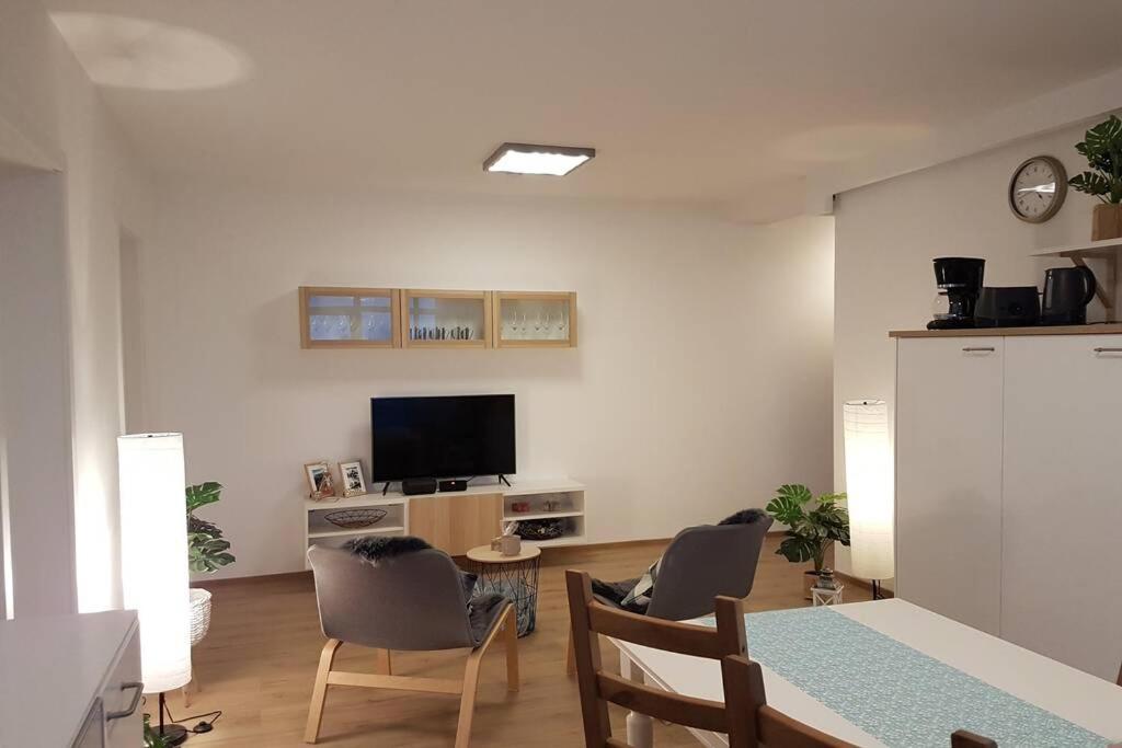Living Home, Apartament Cu Doua Dormitoare Si Doua Bai Cisnădie Exteriér fotografie