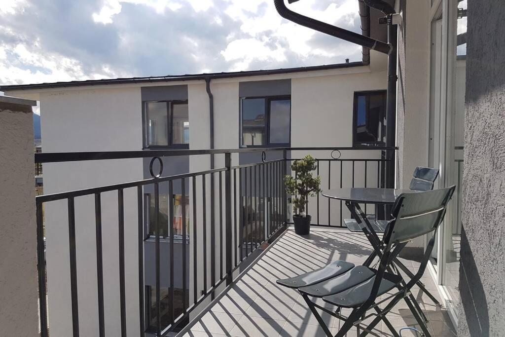 Living Home, Apartament Cu Doua Dormitoare Si Doua Bai Cisnădie Exteriér fotografie